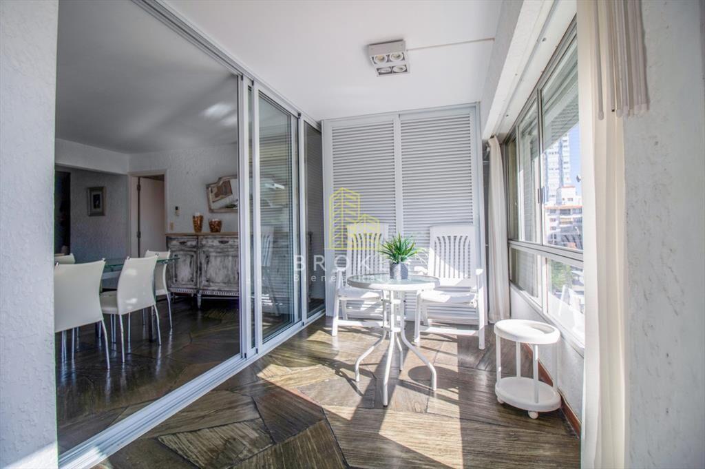Venta de luminoso apartamento en Peninsula. Punta