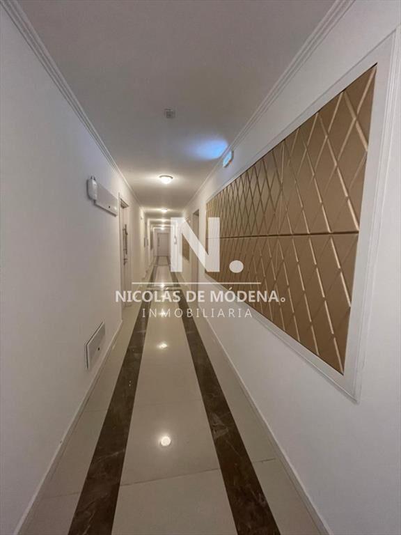 Apartamento de 1 dormitorio en Edificio con muy -