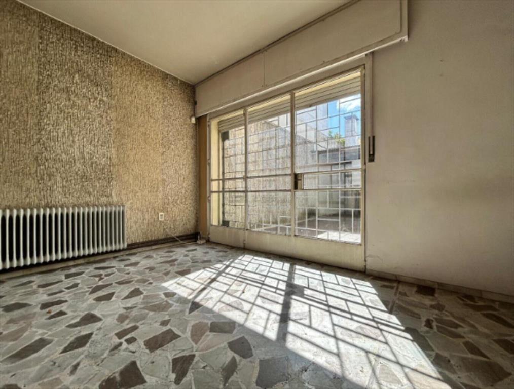 Casa en venta, gran terreno, piscina, barbacoa, frente al m