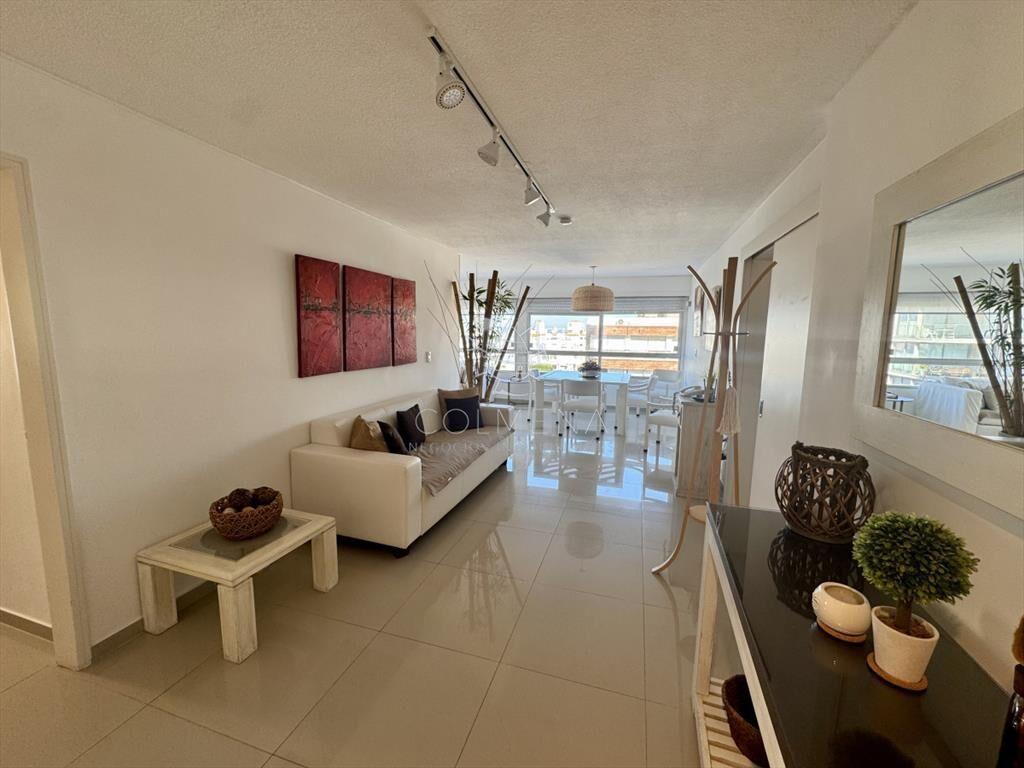 HERMOSO APARTAMENTO EN VENTA DE DOS DORMIT