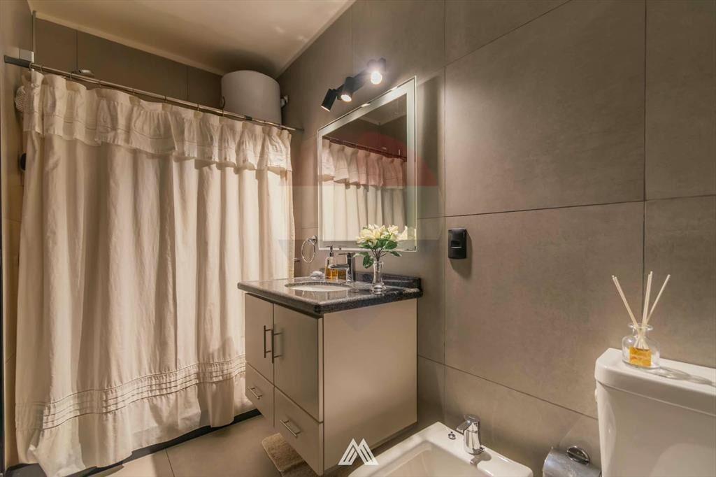 Venta apartamento, 2 dorm., terraza, Pocitos.