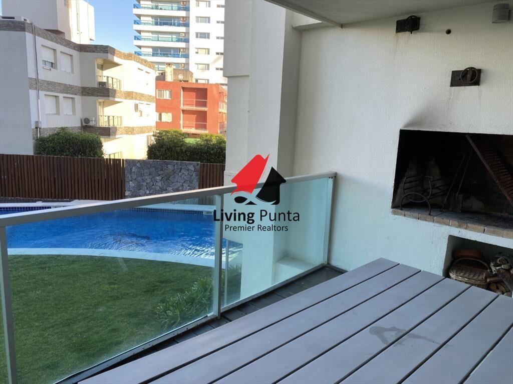 GRAN PLANTA EN  EDIFICIO CON SERVICIOS - 100 MTS.