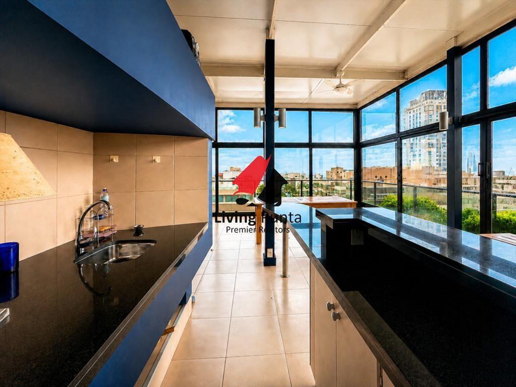 Departamento en Portofino con 2 garajes y hermosa vista al