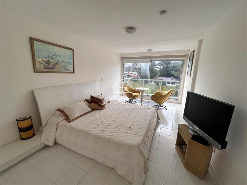 APARTAMENTO DE 3 DORMITORIOS EN VENTA CON VISTA