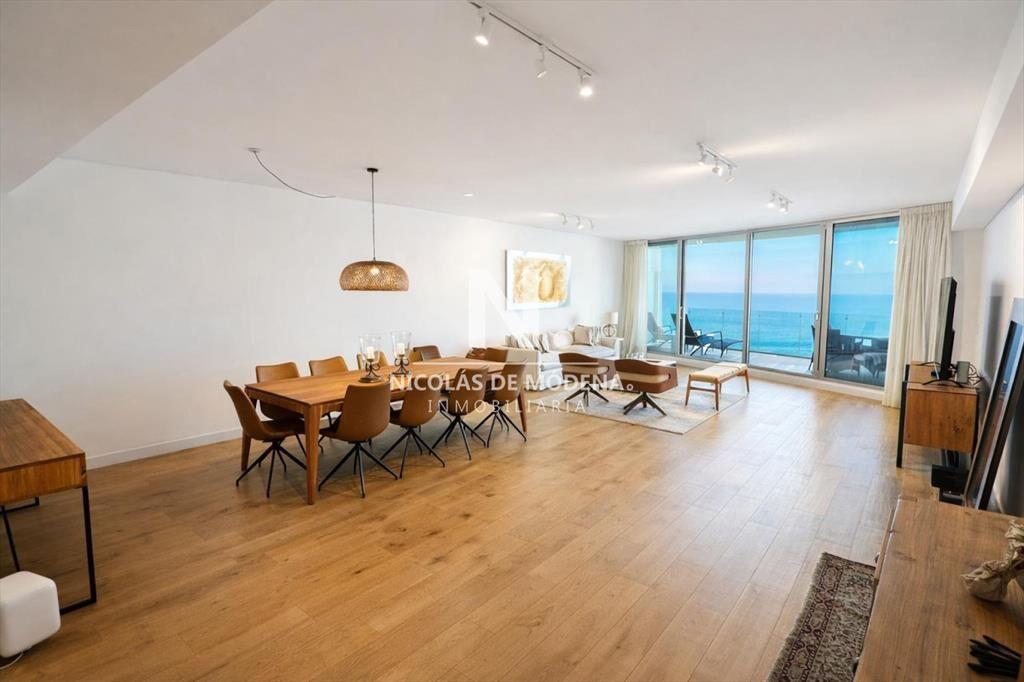 Espectacular departamento de 3 suites frente al