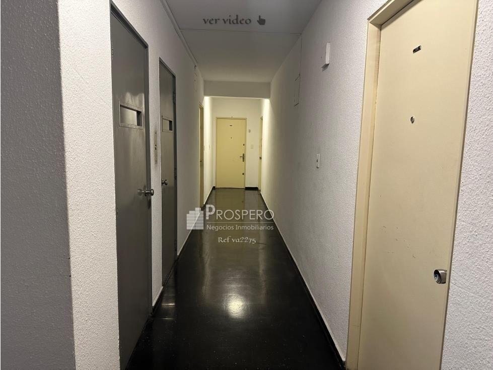 VA2275 venta apto 2 dorm centro patio cochera