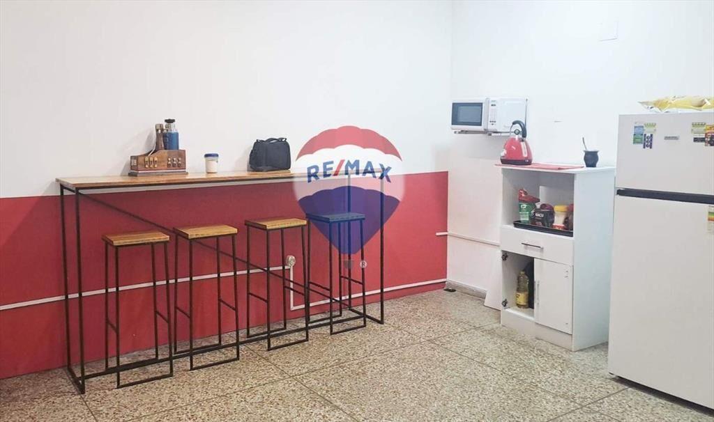 VENTA OFICINA CON RENTA CIUDAD VIEJA