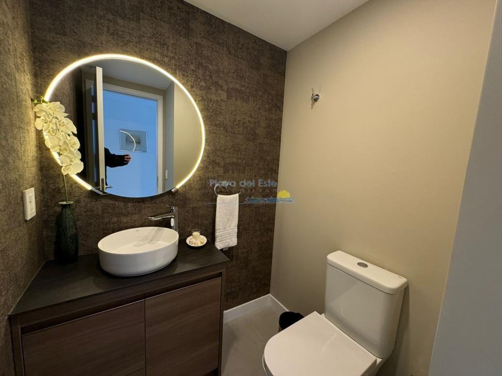 Lujoso Apartamento en Venta de 3 dormitorios en ,