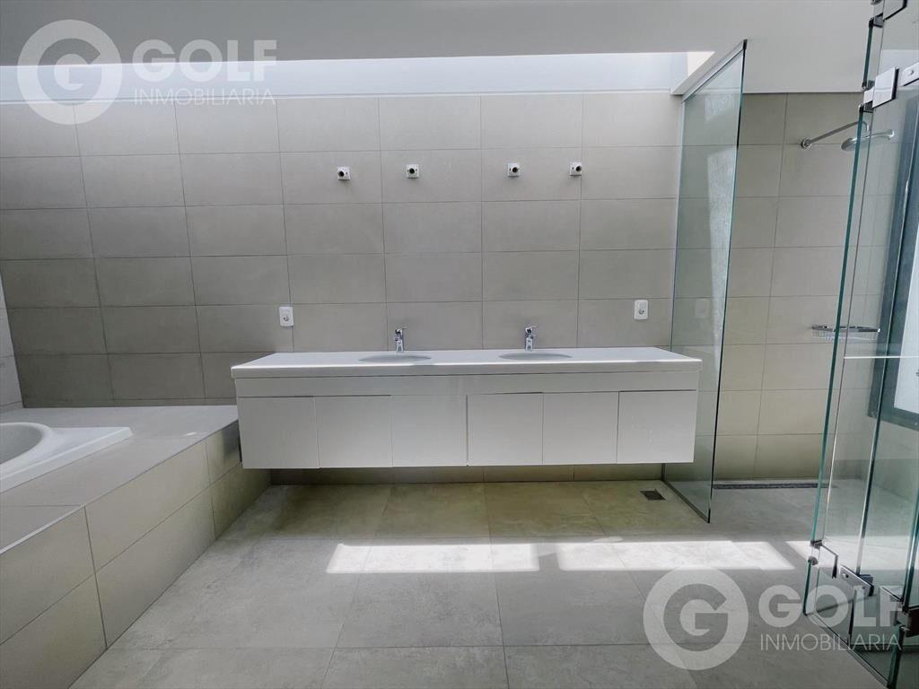 Venta Apartamento Duplex de 3 Dormitorios con Terraza en Ca
