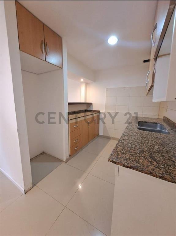 VENTA PROX A RAMBLA|2dormitorios|2baños|patio,ACEPTA BANC...
