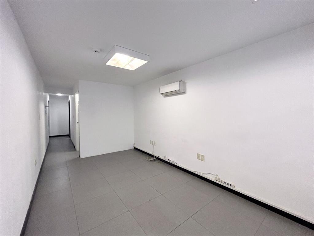 Alquiler De Oficina , Ubicada A Metros De La Zona Wtc