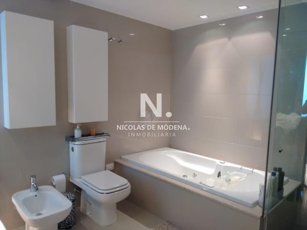En venta Apartamento en Brava de 3 dormitorios,