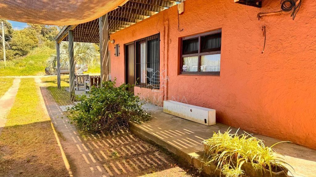 Casa en Balneario de Punta de Piedra.