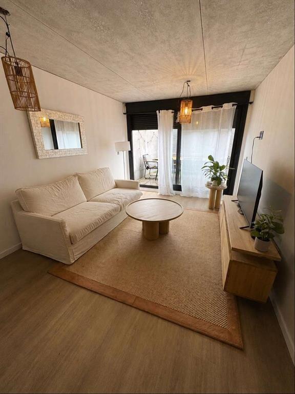 APARTAMENTO DE 1 DORMITORIO CON PATIO EN ALQUILER EN MALVÍN