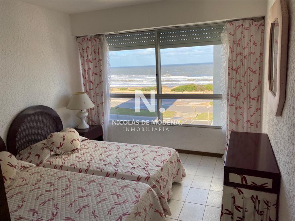 Vende Apartamento de 3 dormitorios en Brava,