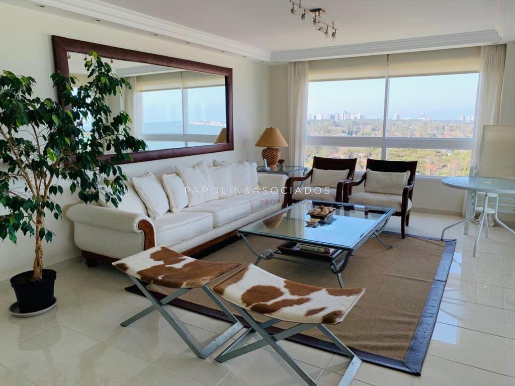 Apartamento en venta de 3 dormitorios en Le Punta
