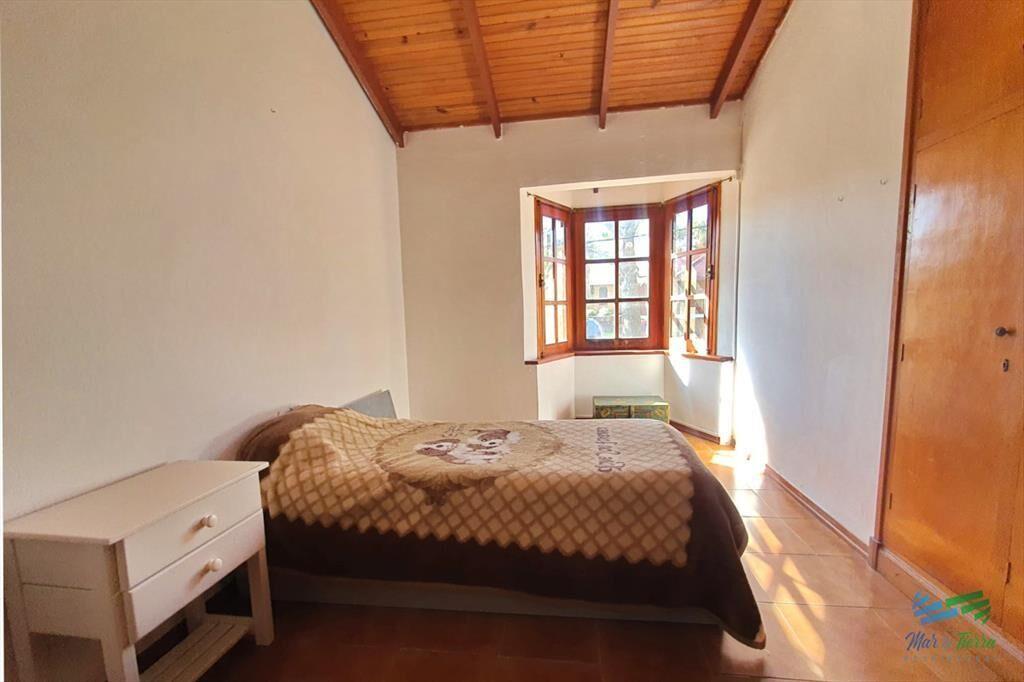 Venta de casa 3 dormitorios en barrio cantegril