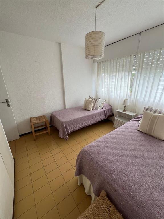 DEPARTAMENTO ALQUILER ANUAL CON BALCON,