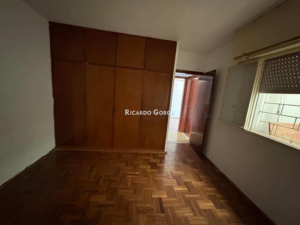 Venta Casa 3 dorm + Apto 1 dorm, cocheras y fondo c/parr...