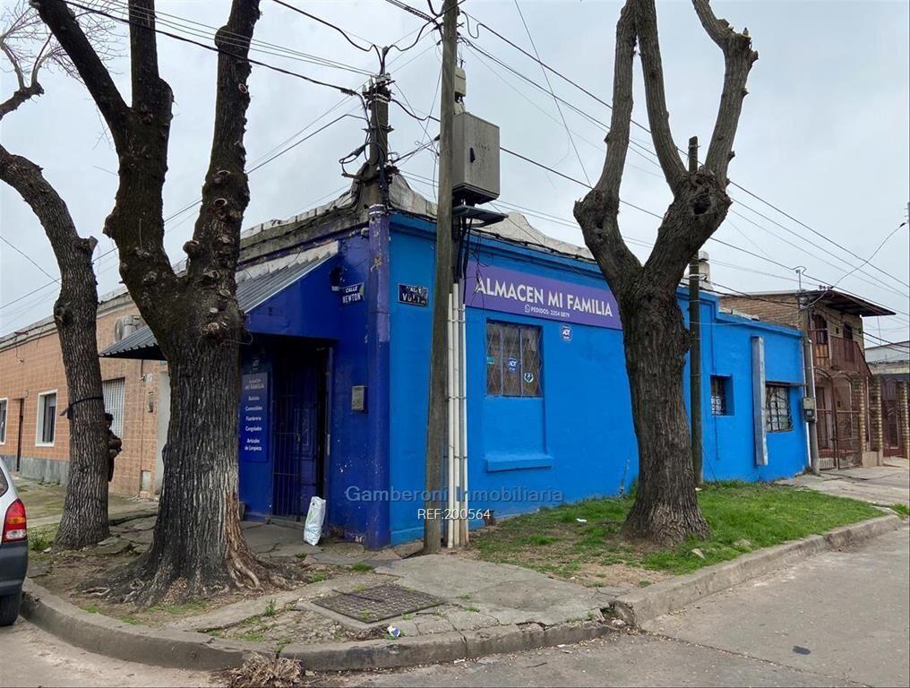 Alquiler de local comercial y vivienda en Peñarol.