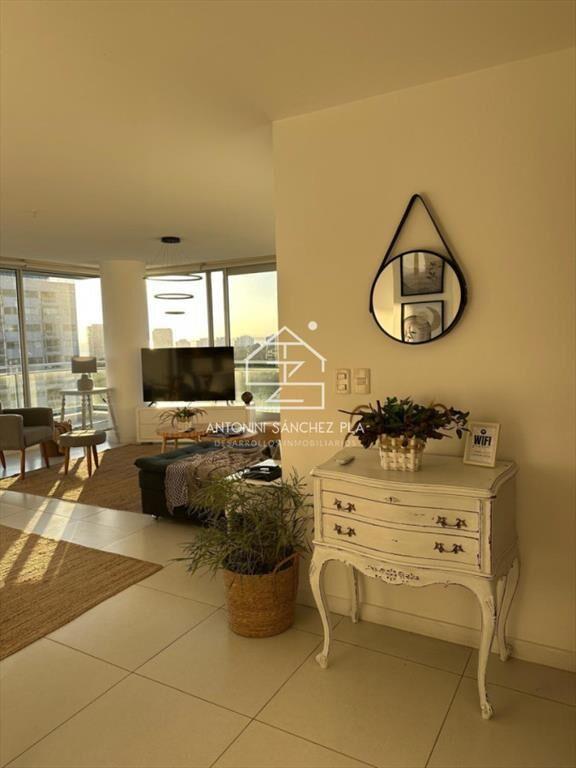 PISO ALTO EN ROOSEVELT CON SERVICIOS