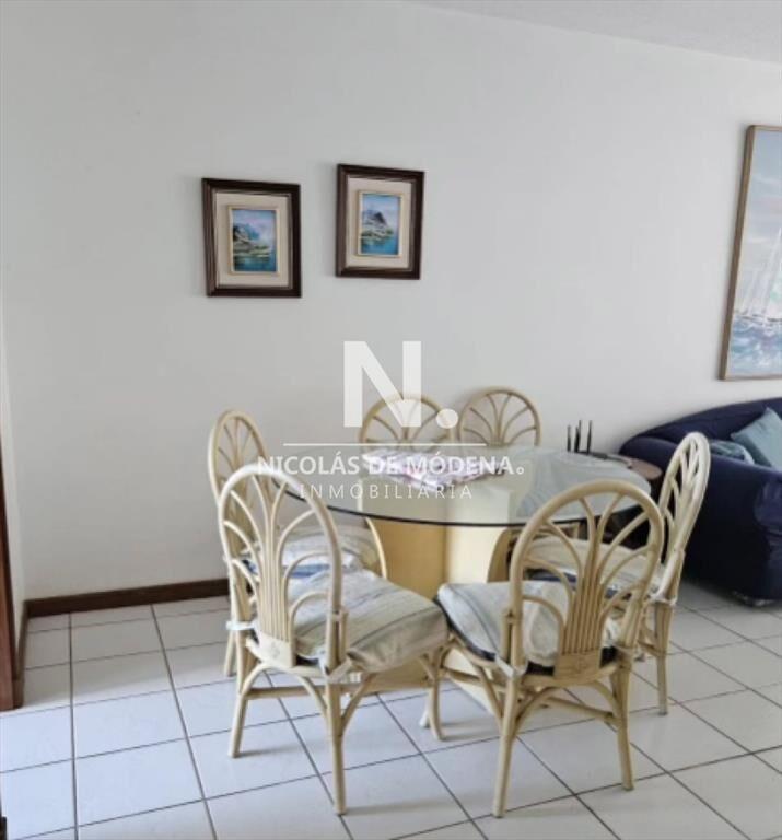 Vende apartamento en Peninsula de 2 dormitorios con excelen