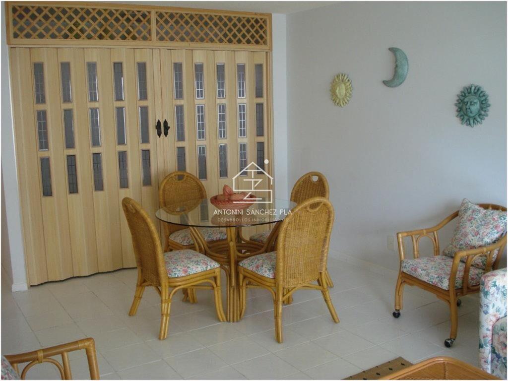 Con amplio espacio, te ofrecemos este acogedor departamento