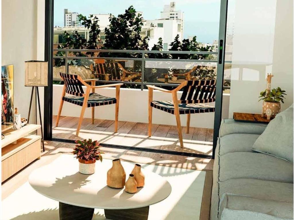 Venta apartamento 1 dormitorio con terraza Avenida Rivera M