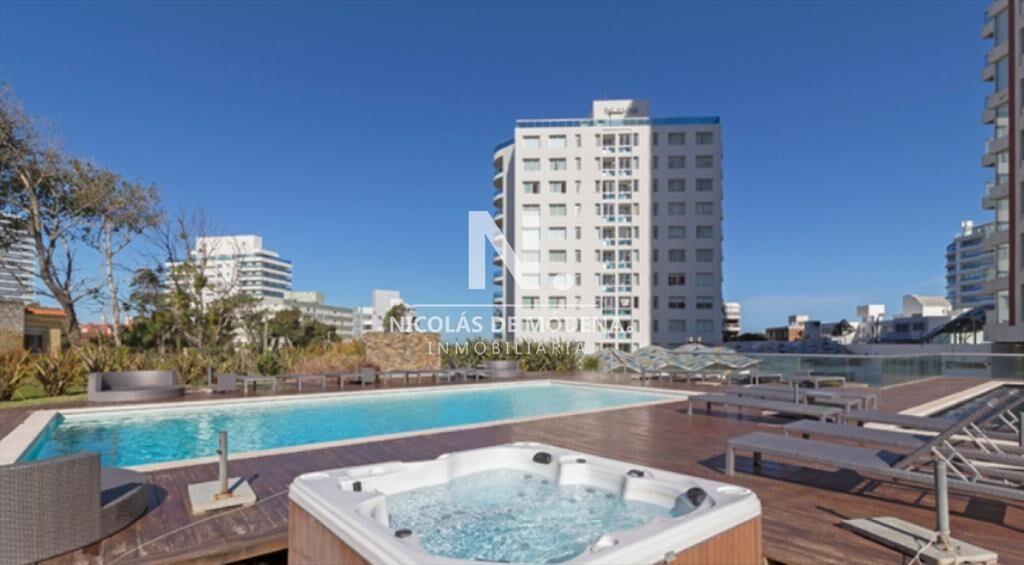 En venta apartamento de 2 dormitorios en Brava,