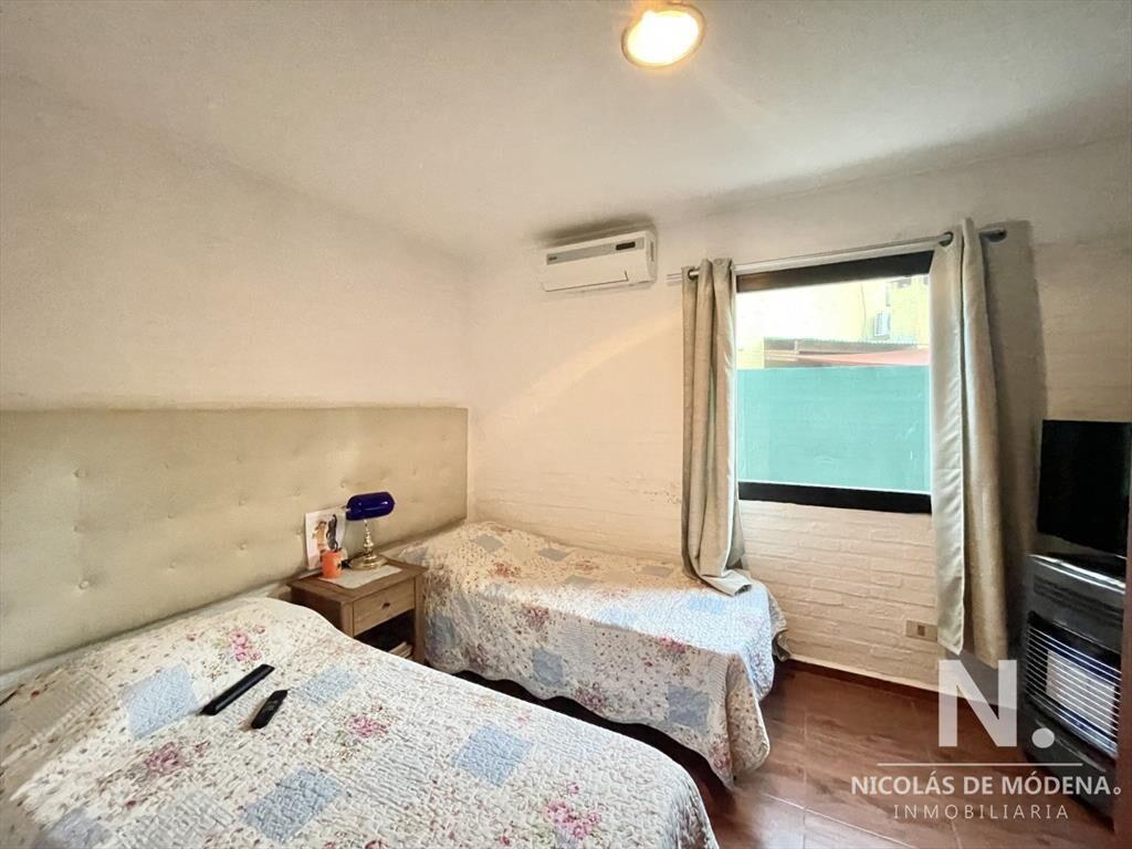 Venta Casa 3 dormitorios 2 baños - Propiedad horizontal -