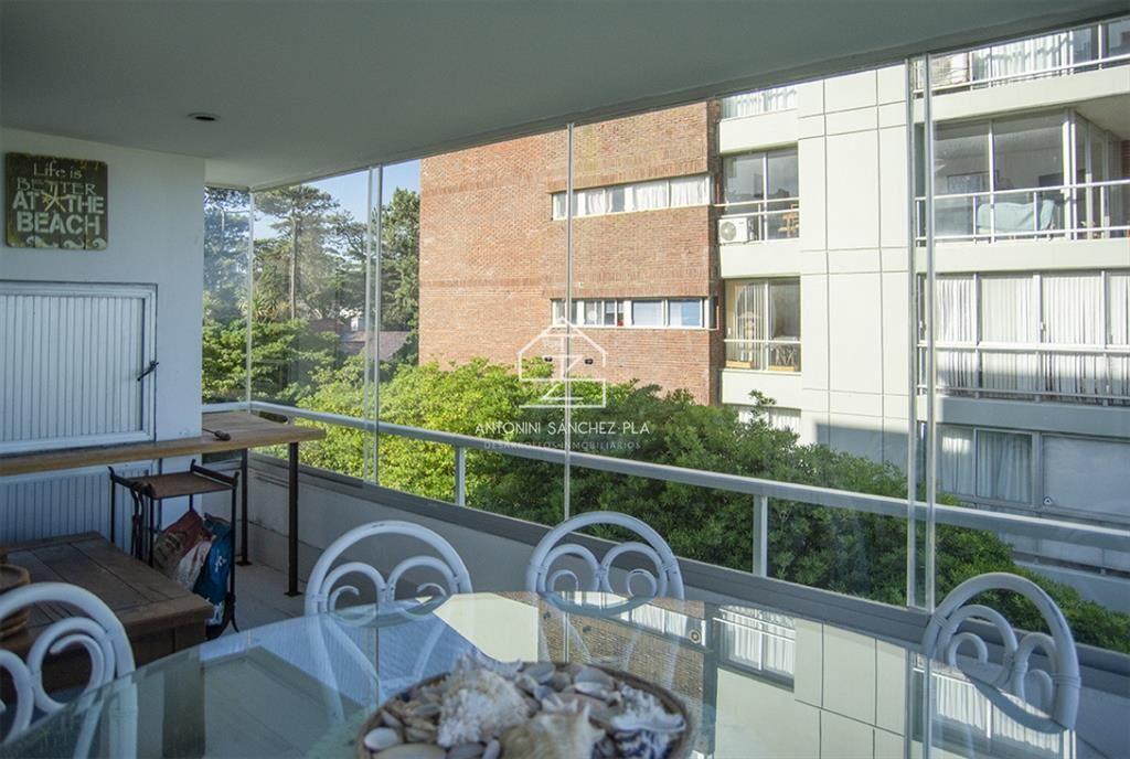 Departamento en edificio Esturión, frente al mar, 3 dormit