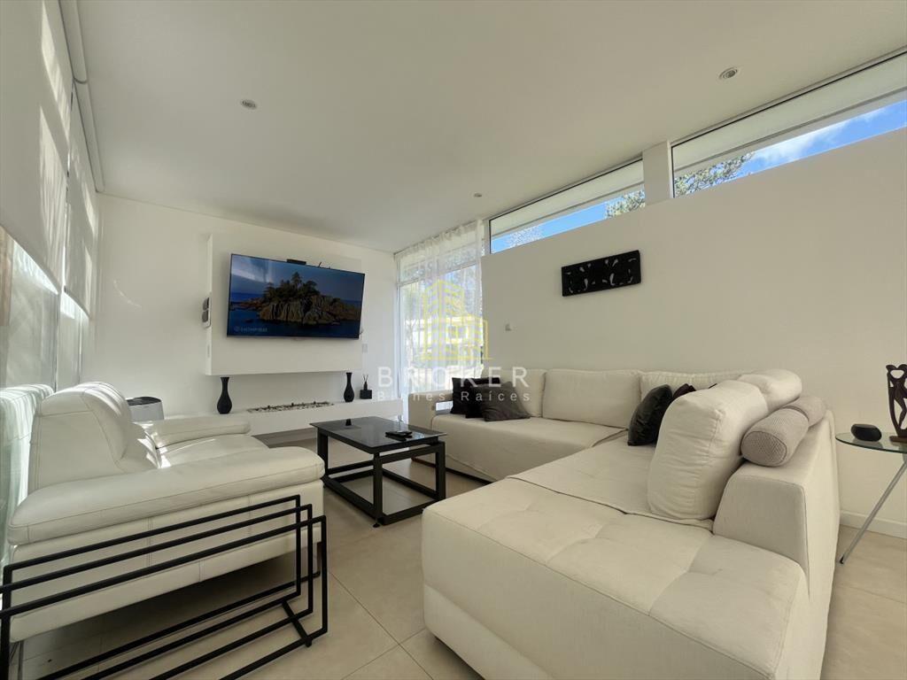 Casa en Venta 4 Dormitorios en Solanas Barrio del