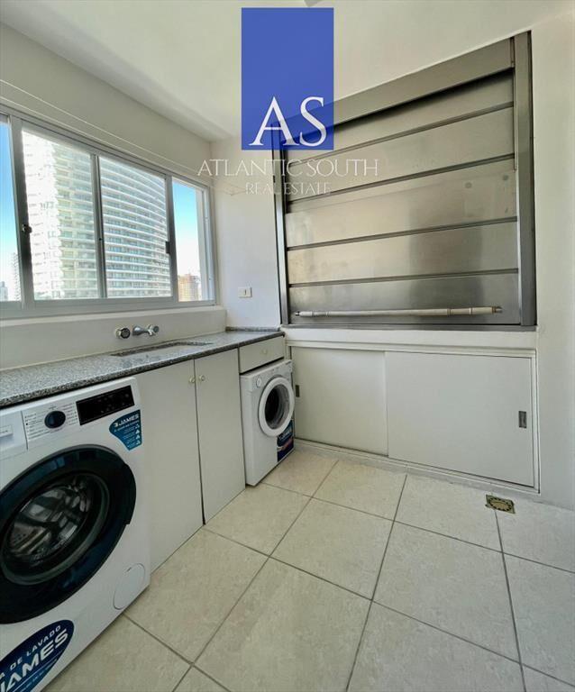 Apartamento de 4 dormitorios con parrillero en