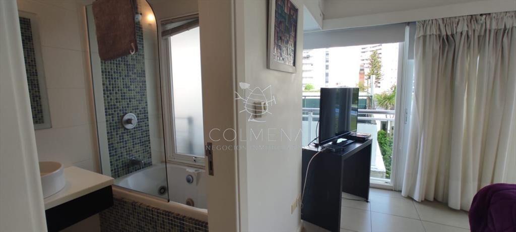 Apartamento en Brava, 3 dormitorios *