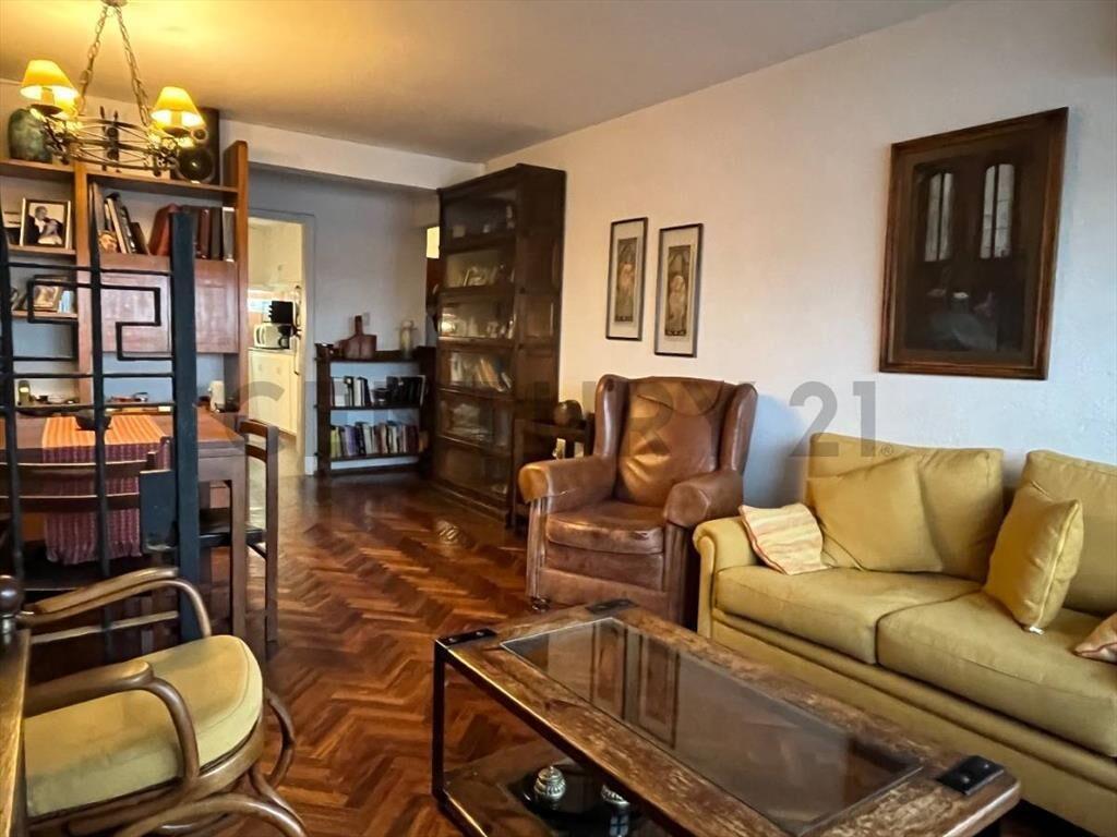 Venta de apartamento al frente Pocitos Nuevo,3 dorm, garage,