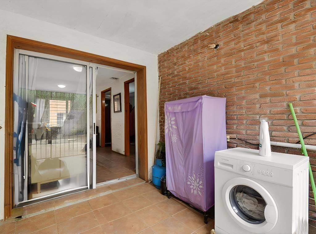 Casa 3 dorm. Cooperativa. Patio y cochera. Cuota accesible.