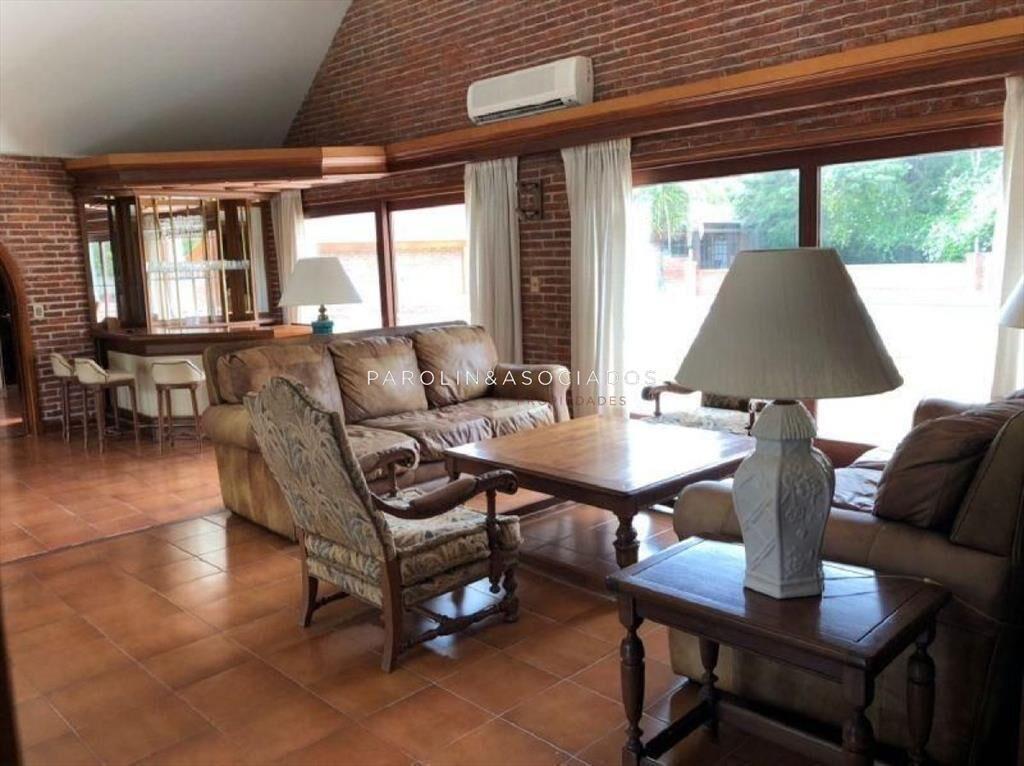 Venta de casa 4 dormitorios en Lugano, Punta del
