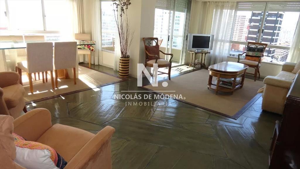 Departamento en venta de 3 dormitorios en Edif.