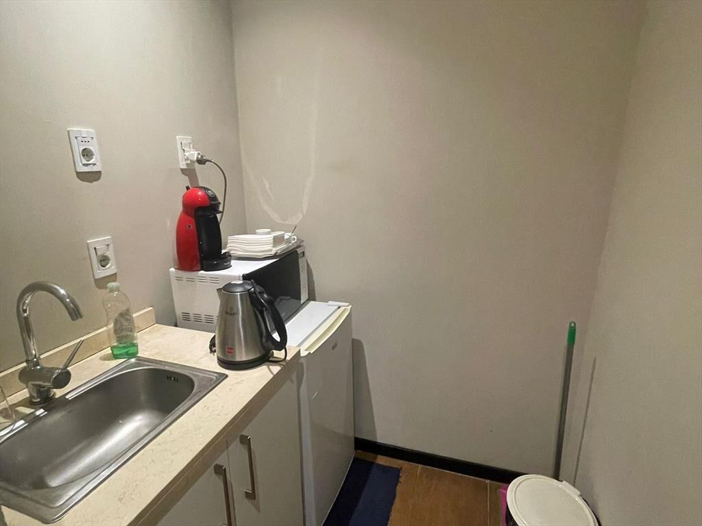 OFICINA EN ALQUILER SOBRE PEATONAL SARANDÍ
