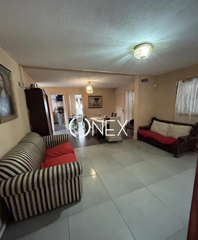 Venta 2 casas en un mismo padrón + piscina en