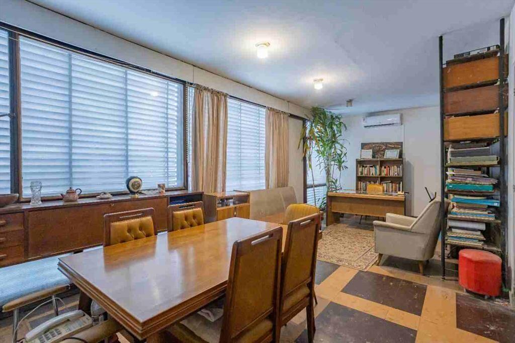 Venta PU Casa y Apto en Pocitos con garaje y fondo