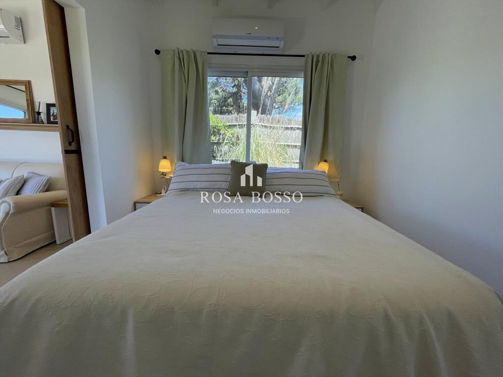 Casa en alquiler con piscina José Ignacio