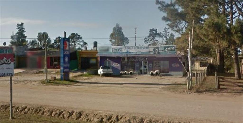Venta local comercial con casa sobre Giannattasio