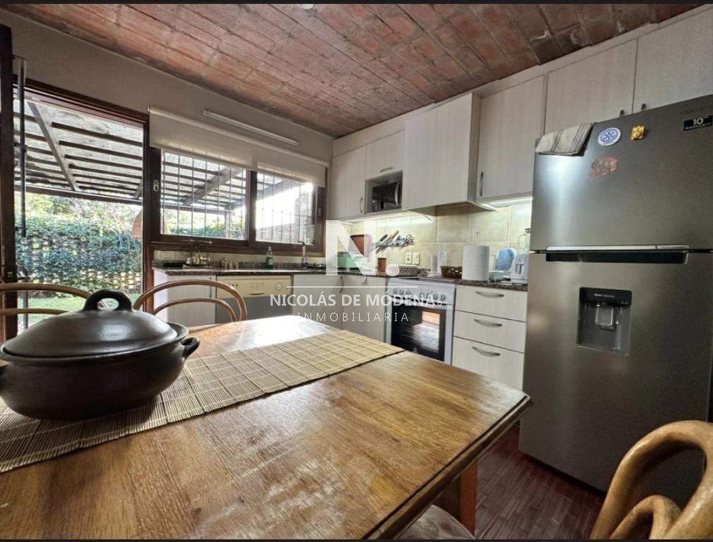 En venta casa en Pinares de 2 dormitorios, con de