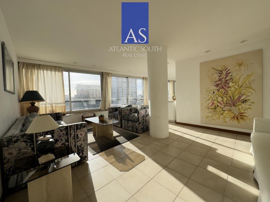 Apartamento en venta 2 dormitorios con vista y en