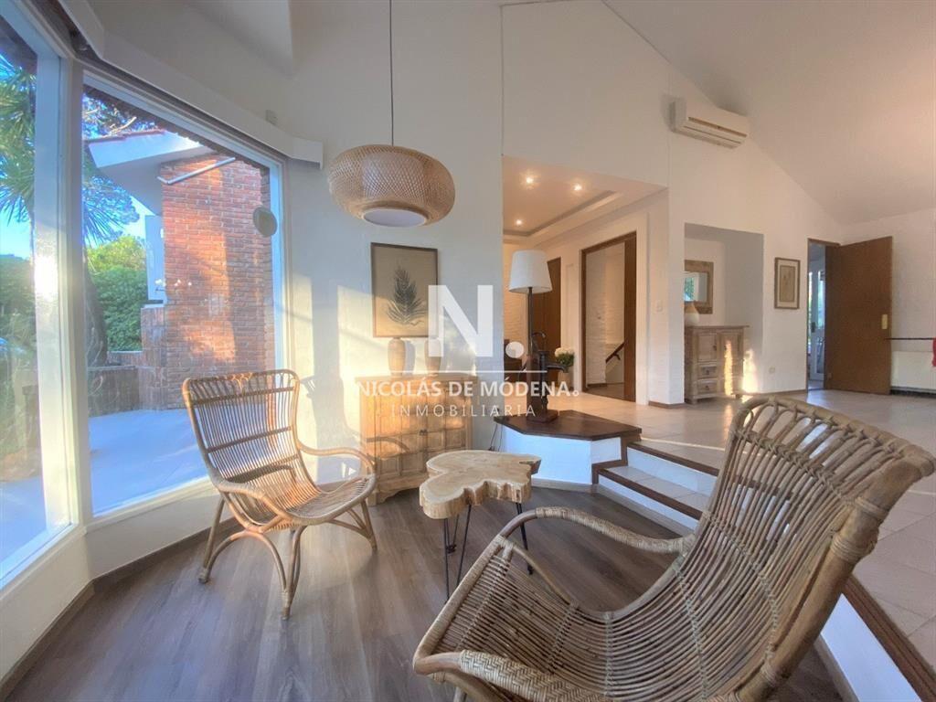 Chalet en Lugano con piscina climatizada y todas las comodi