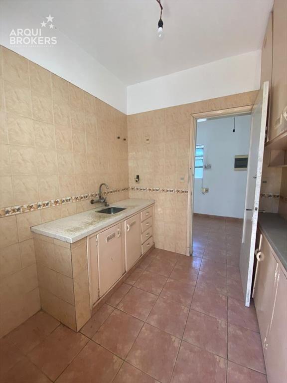 Apartamento de tres dormitorios en venta con renta en Tres
