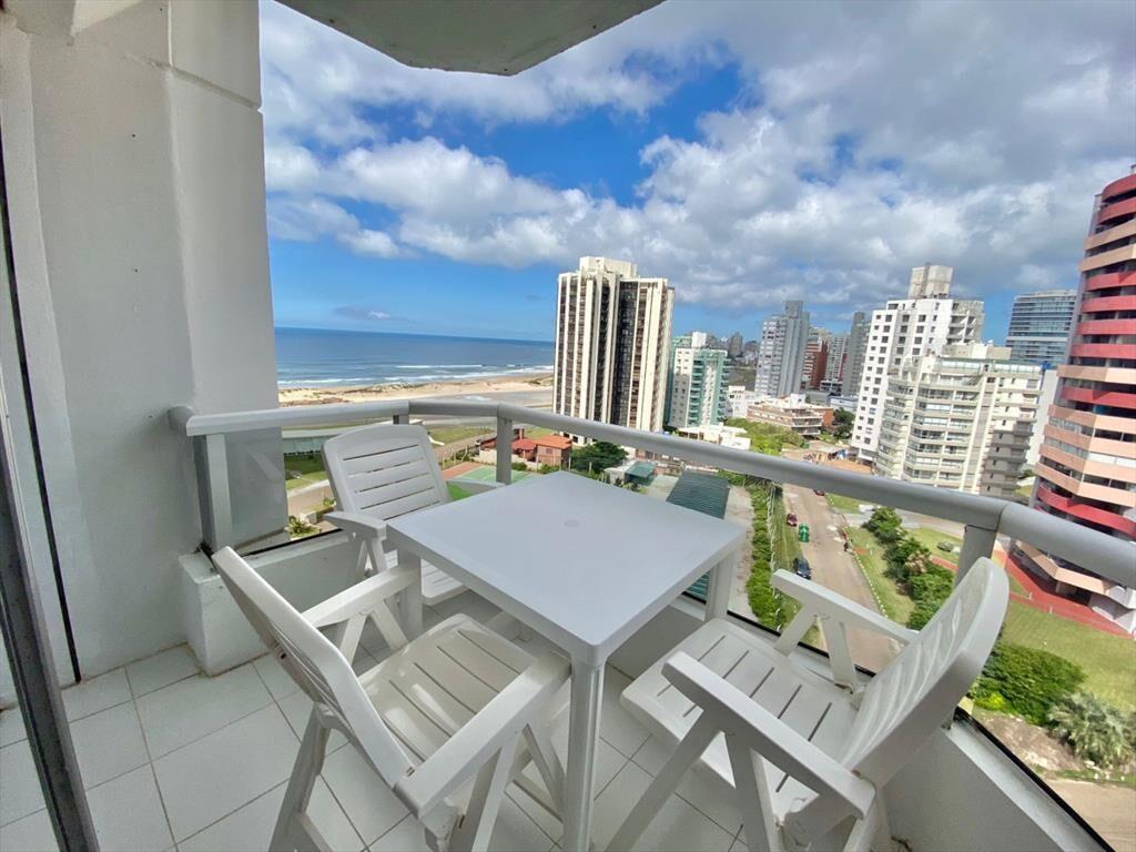 ALQUILER DE APARTAMENTO DE 2 DORMITORIOS EN TORRE MARINA
