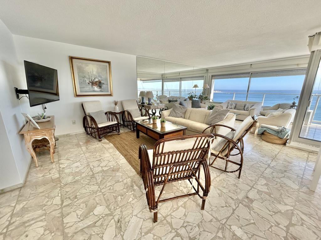 VENTA APARTAMENTO 3 DORMITORIOS MAS DEPENDENCIA EDIFICIO IM