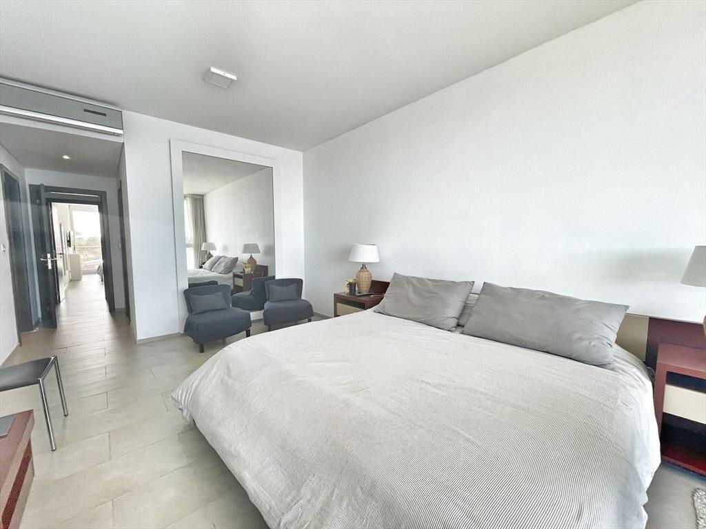 Venta de apartamento en La Barra frente al mar